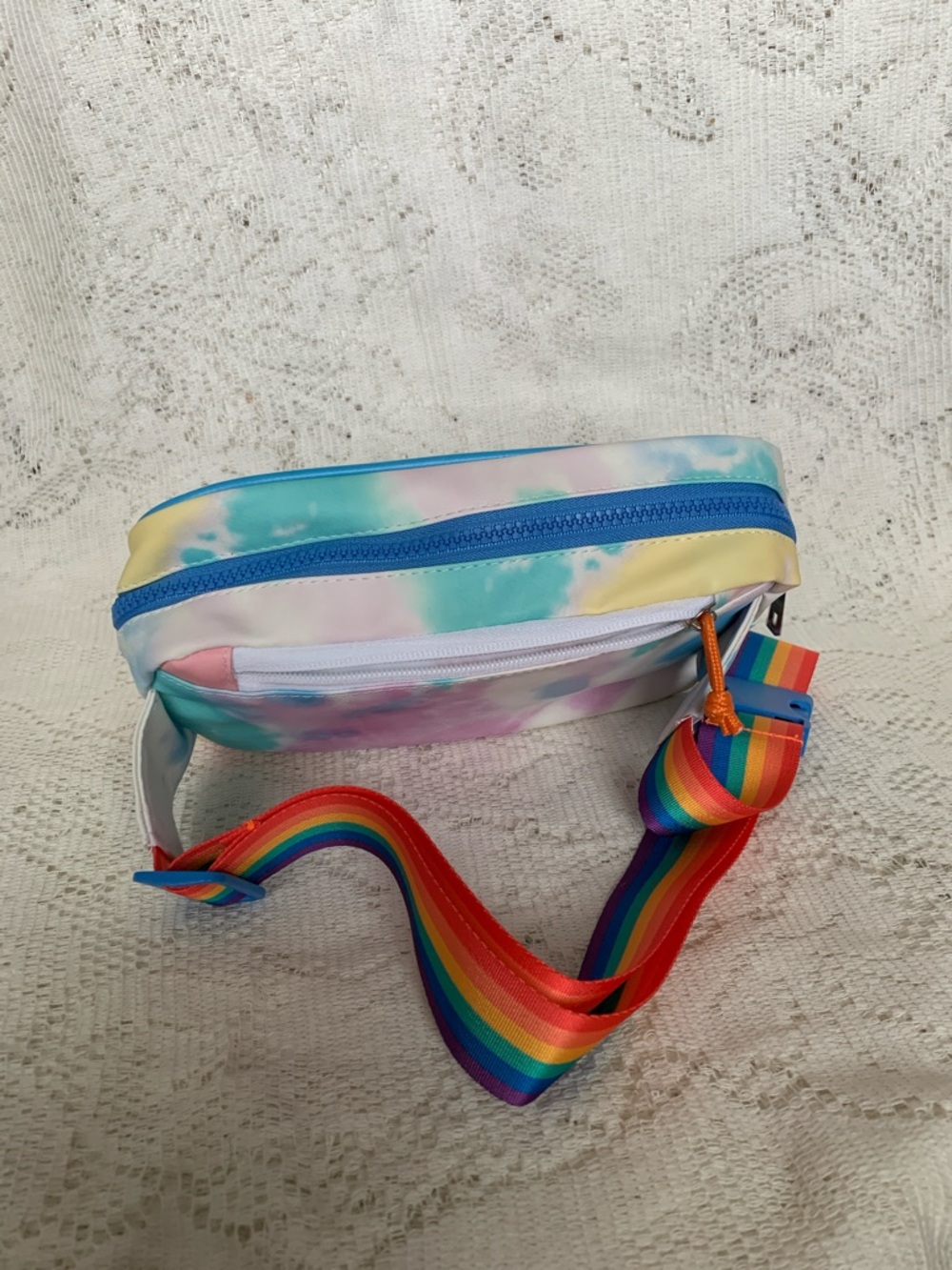 Disney World Parks EXCLUSIVE Castle Pride Collection Fanny Hip Pack - Picture 7 of 10